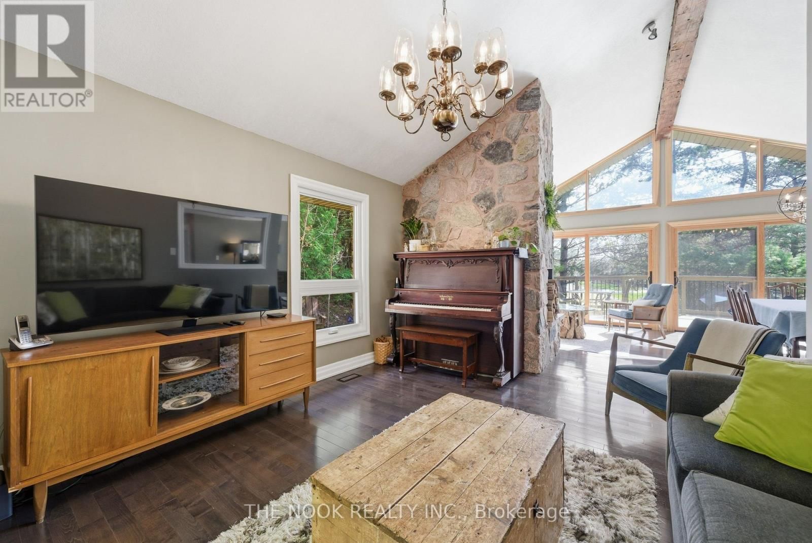 77 COOK DRIVE Image 24