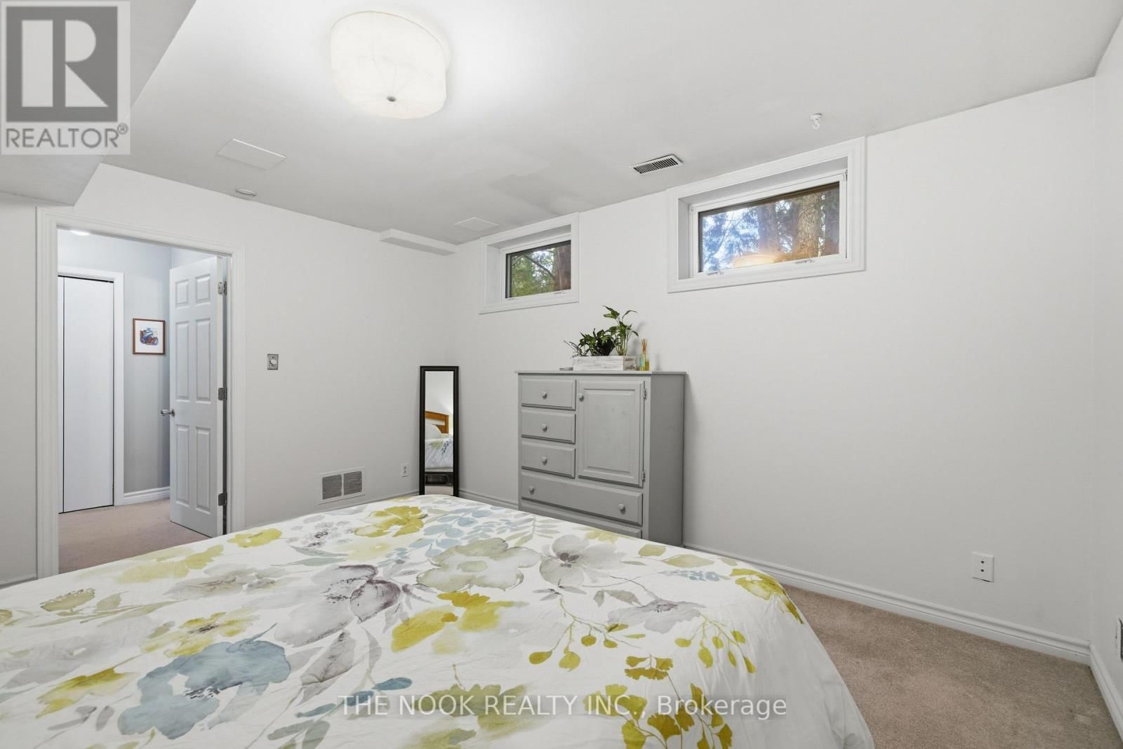 77 COOK DRIVE Image 38