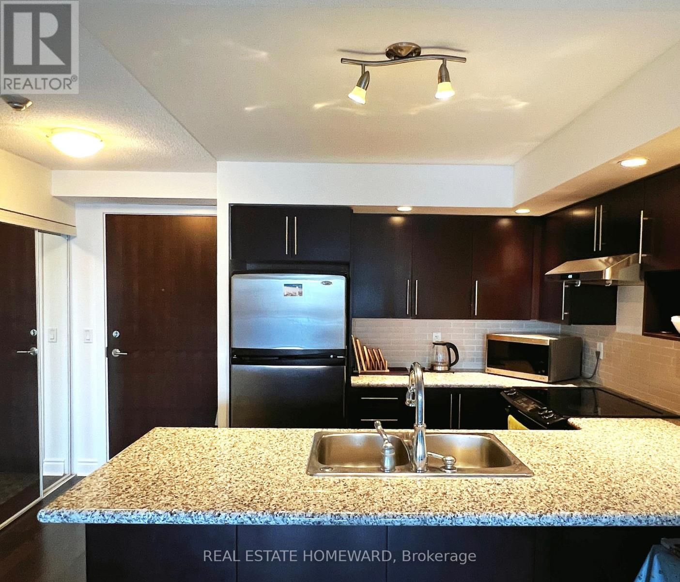 1259 - 23 COX BOULEVARD Image 2