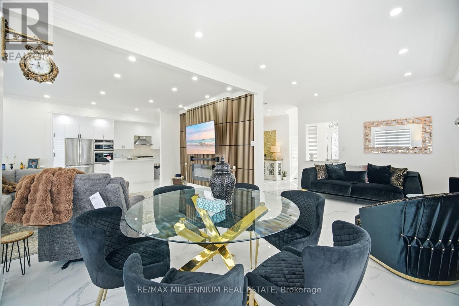 132 BLUE DASHER BOULEVARD Image 16