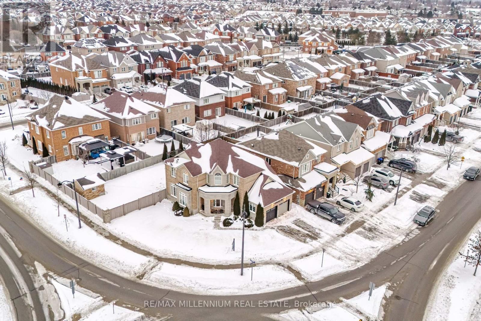 132 BLUE DASHER BOULEVARD Image 2