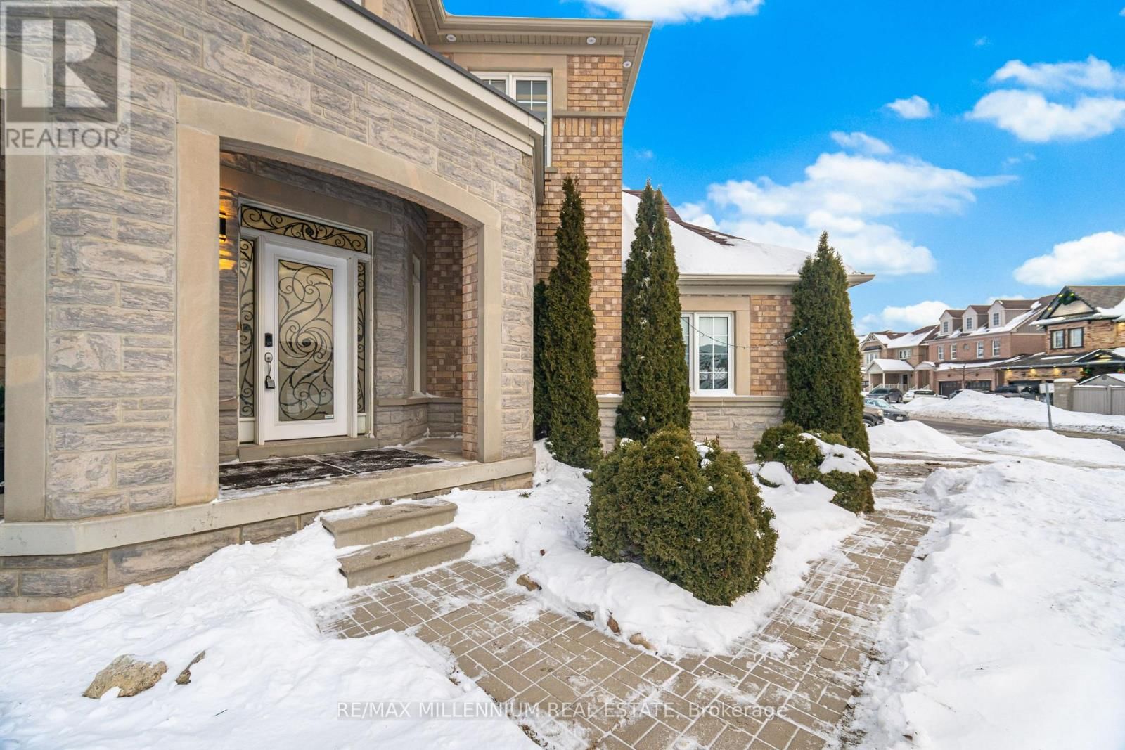 132 BLUE DASHER BOULEVARD Image 9