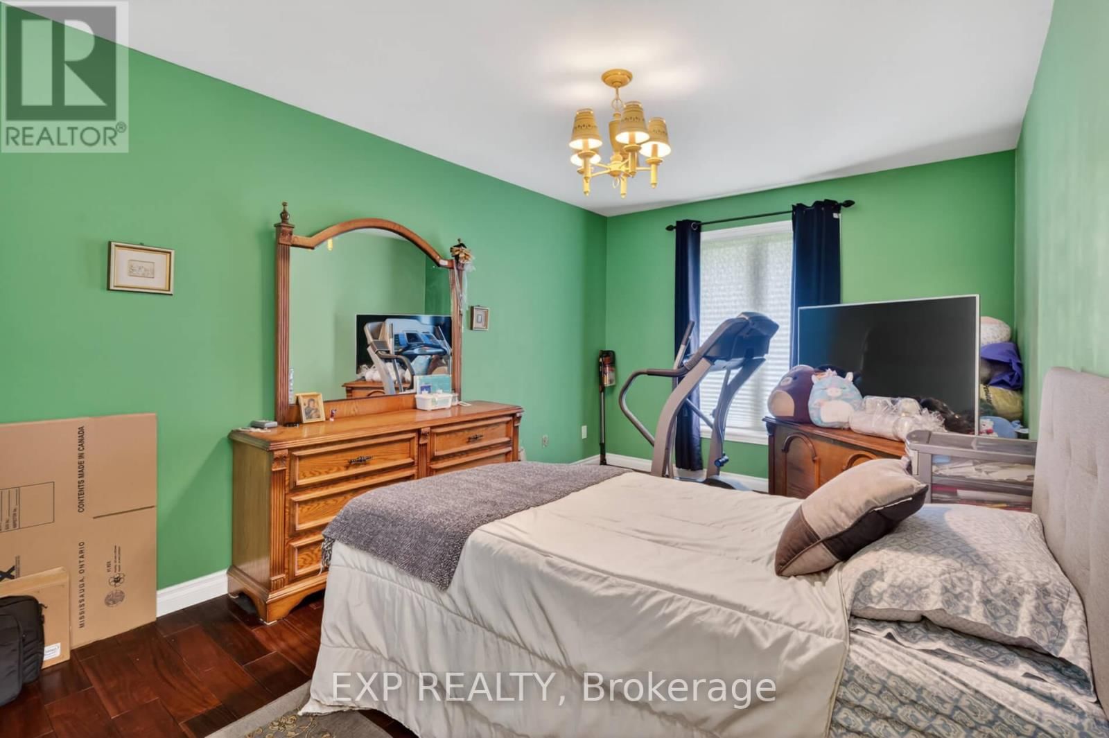 124 ELLIS AVENUE Image 19