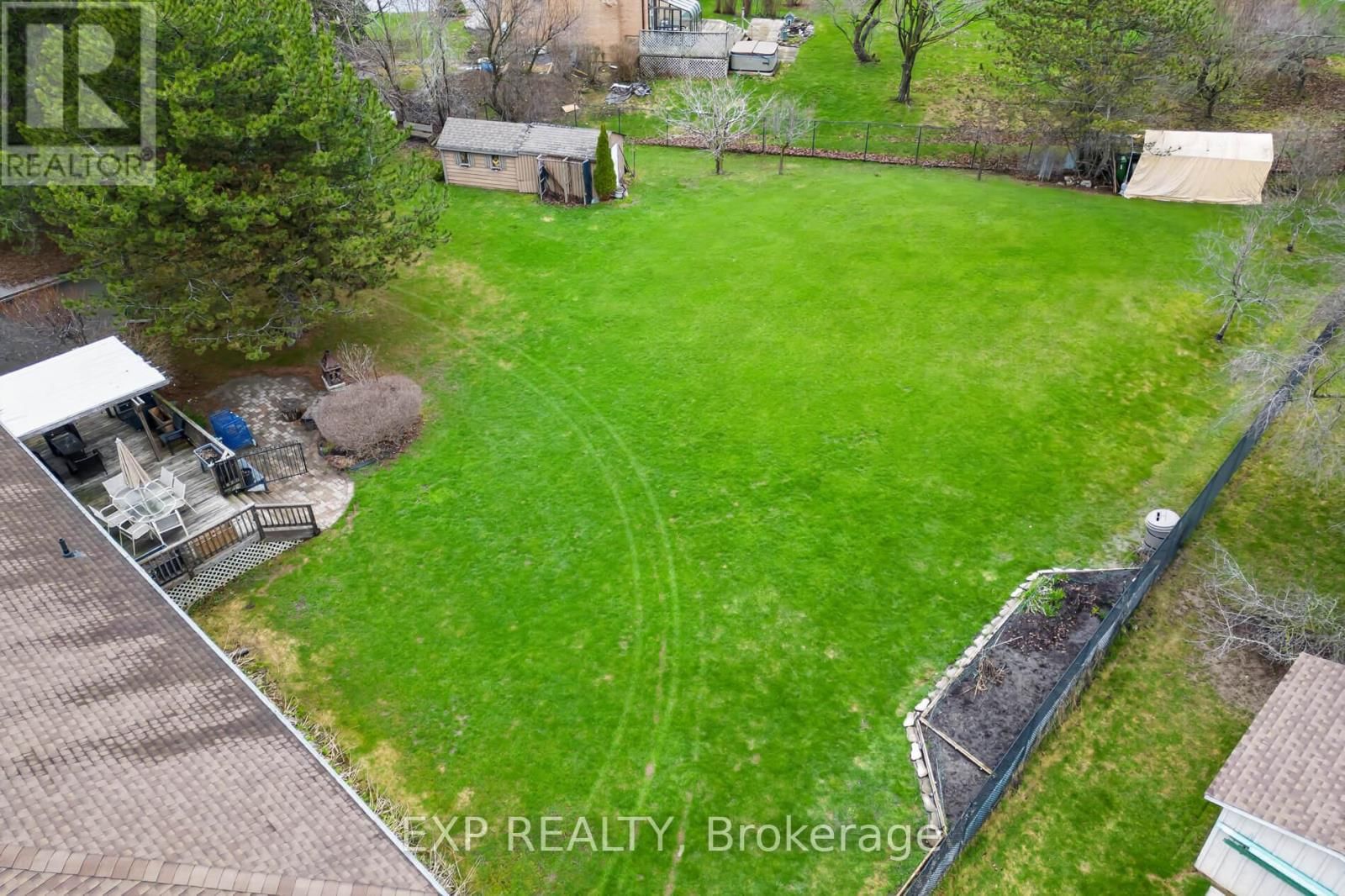 124 ELLIS AVENUE Image 36