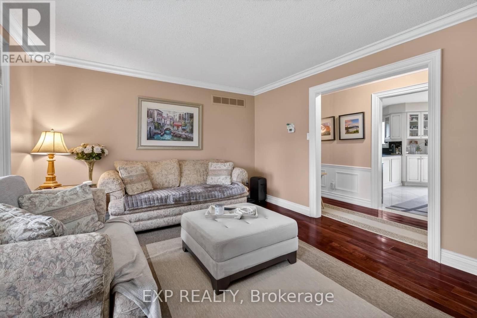 124 ELLIS AVENUE Image 8