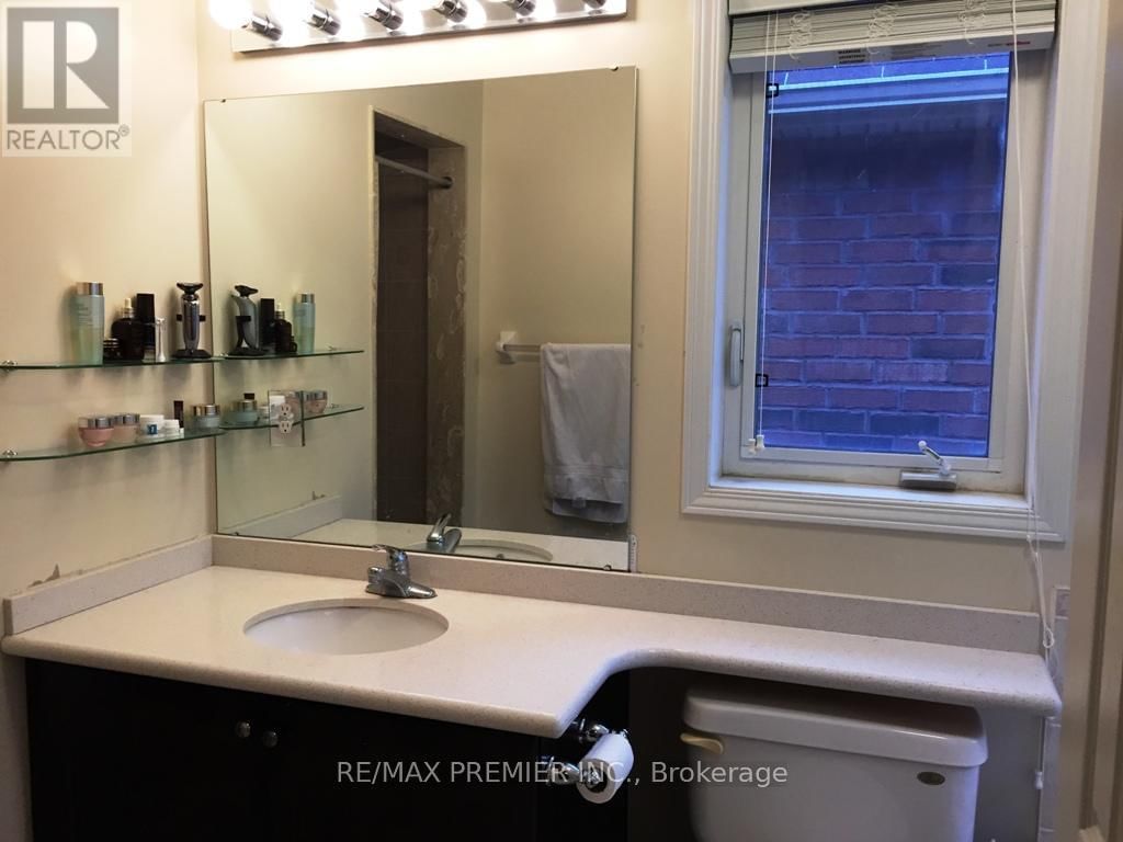 111 CATALPA CRESCENT Image 8