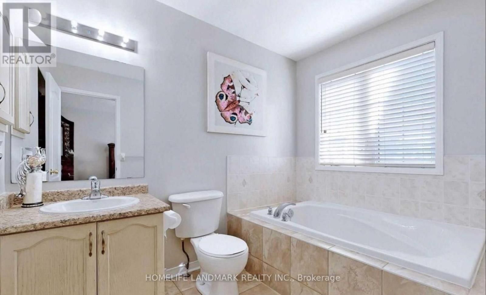 806 CASTLEMORE AVENUE Image 12