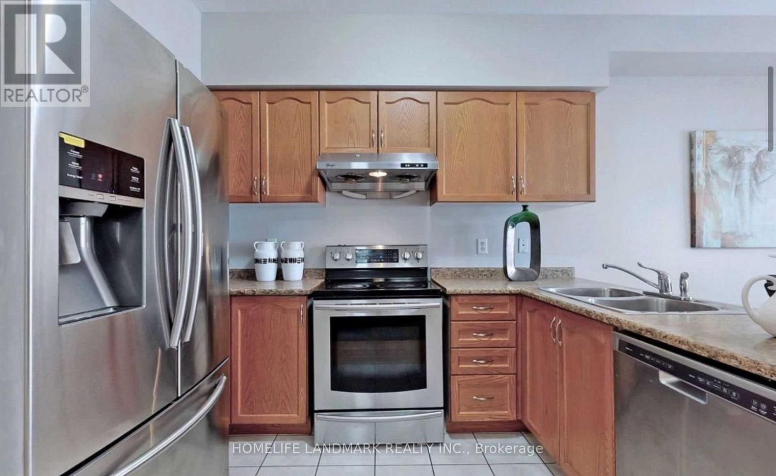 806 CASTLEMORE AVENUE Image 7