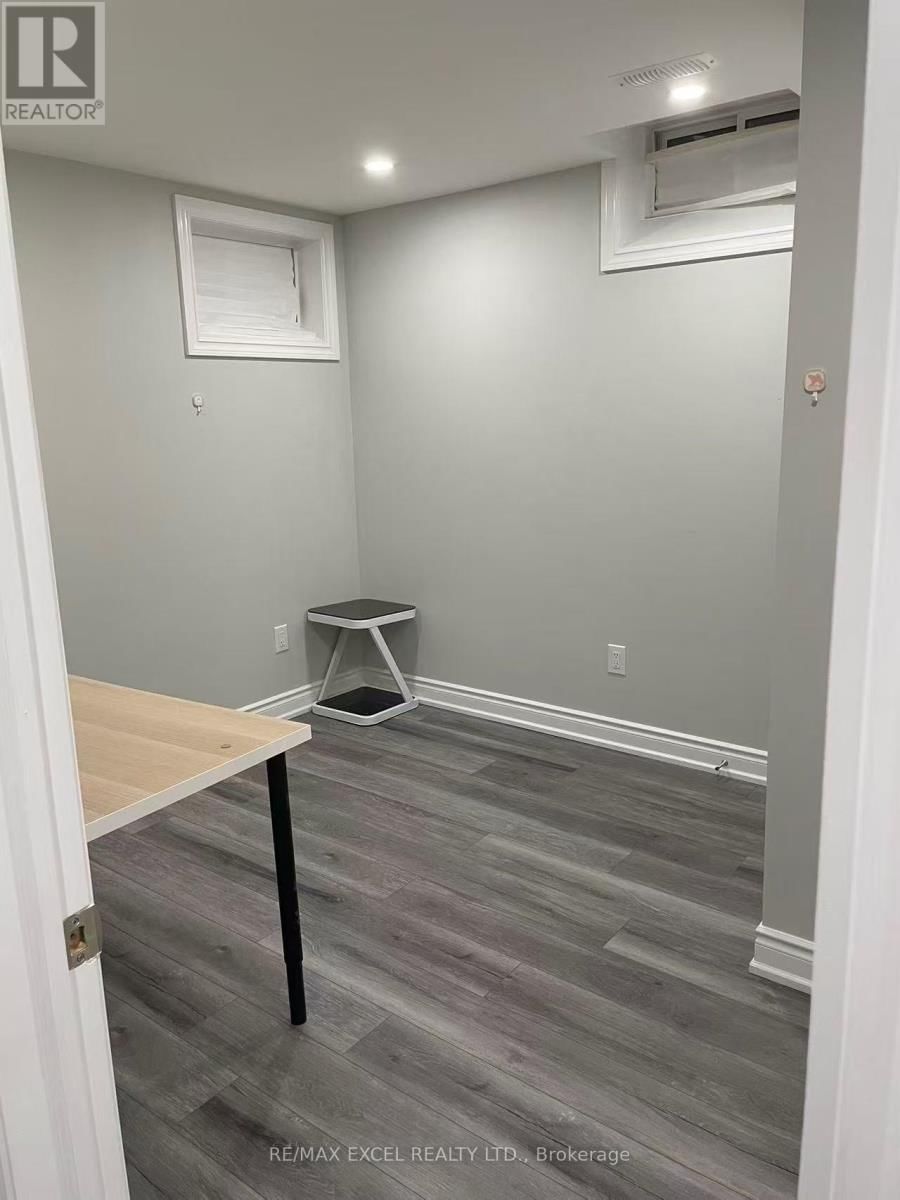 Bsmt - 68 PESHAWAR AVENUE Image 10