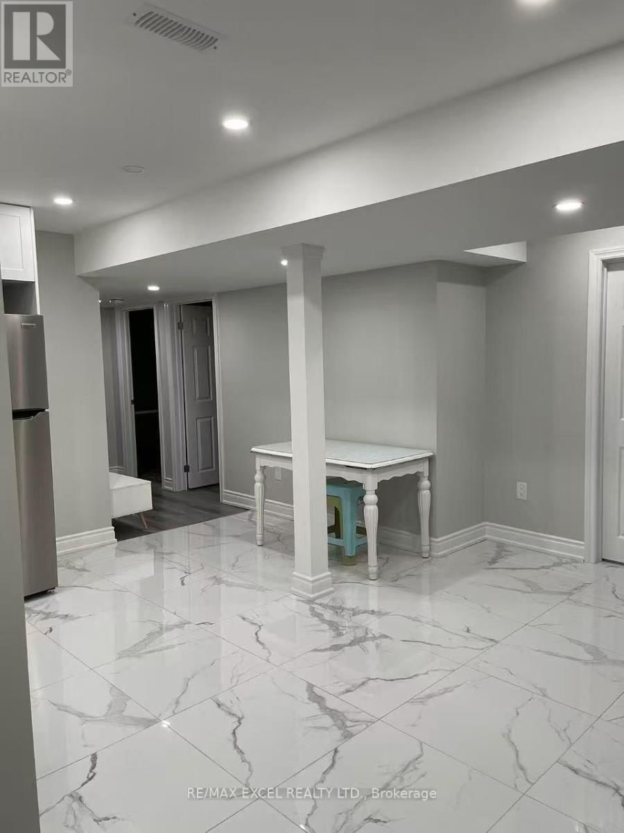 Bsmt - 68 PESHAWAR AVENUE Image 4