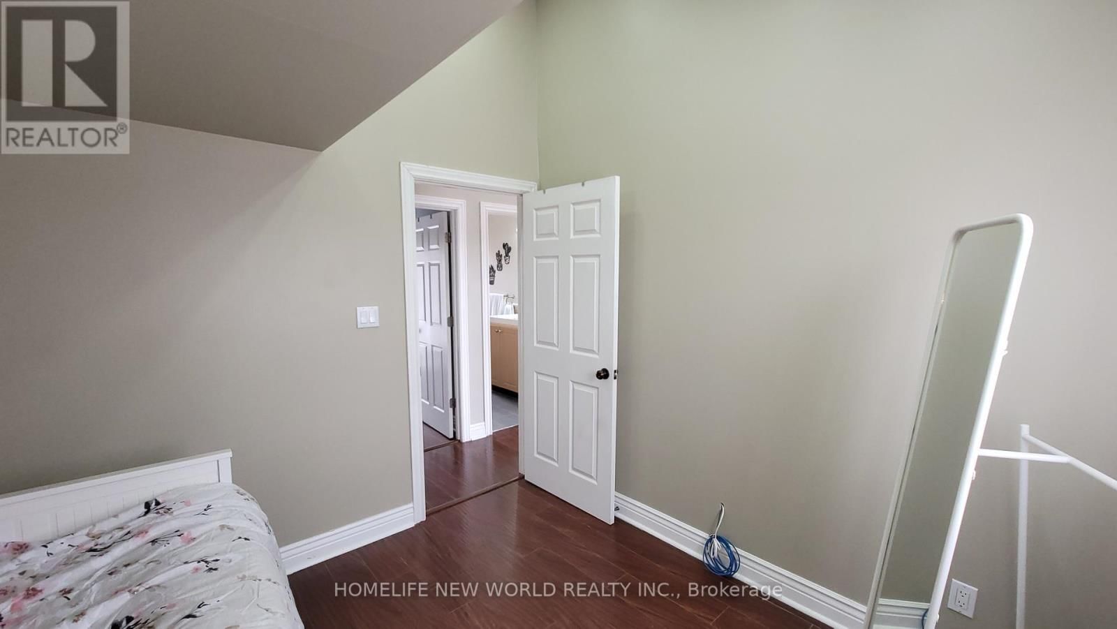 67 BINGHAM STREET Image 8