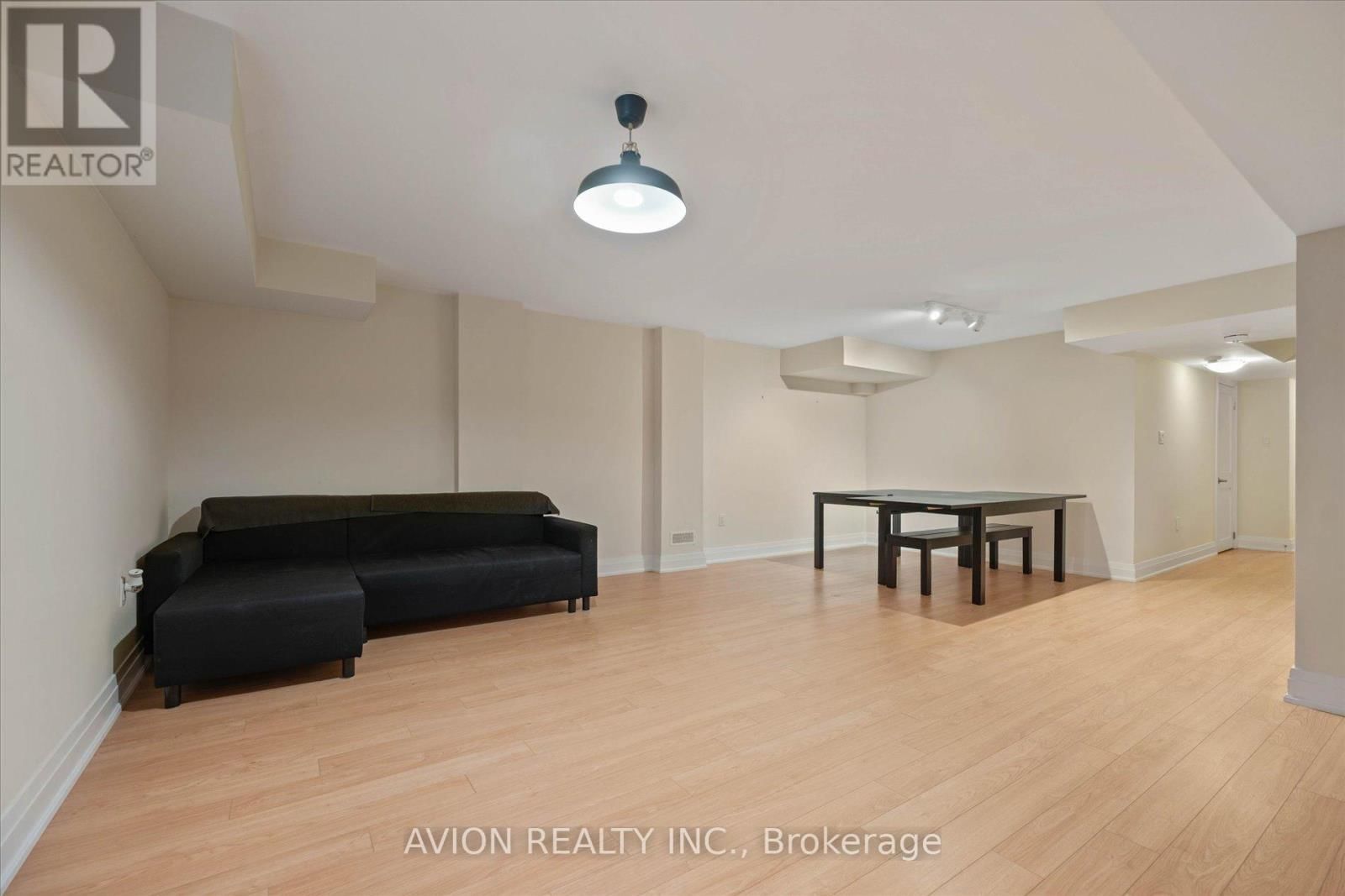 42 CAUSLAND LANE Image 28