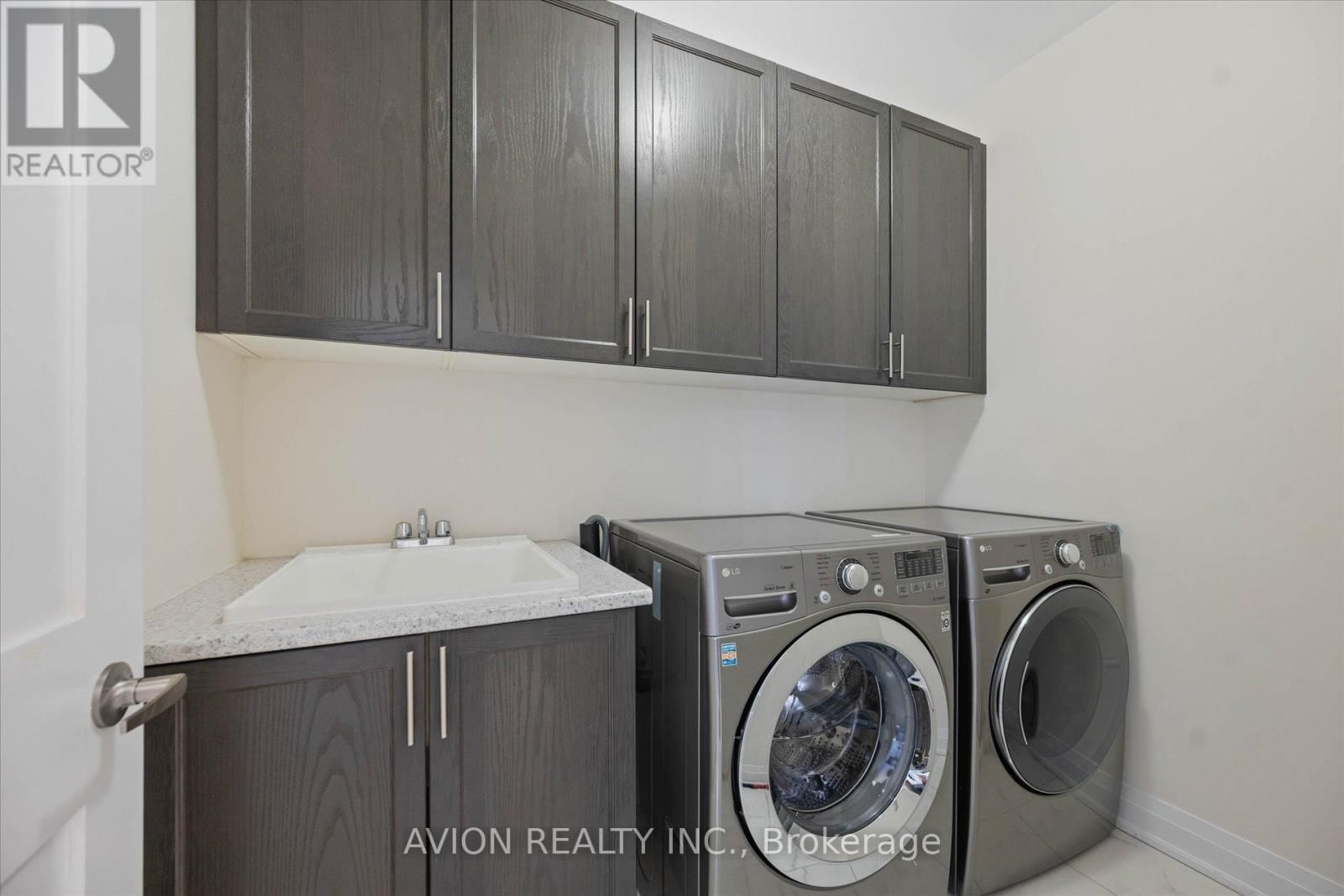 42 CAUSLAND LANE Image 30