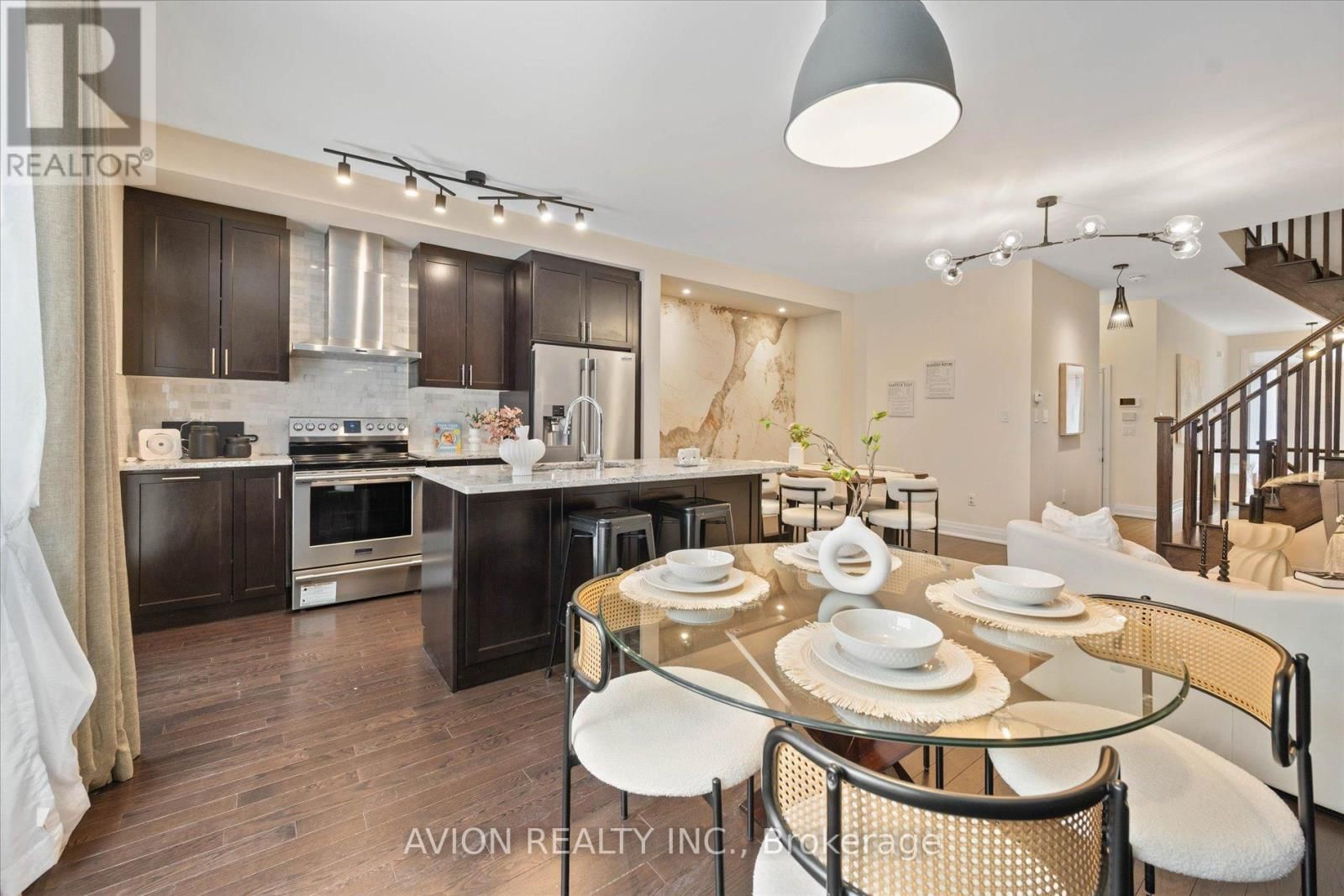 42 CAUSLAND LANE Image 7