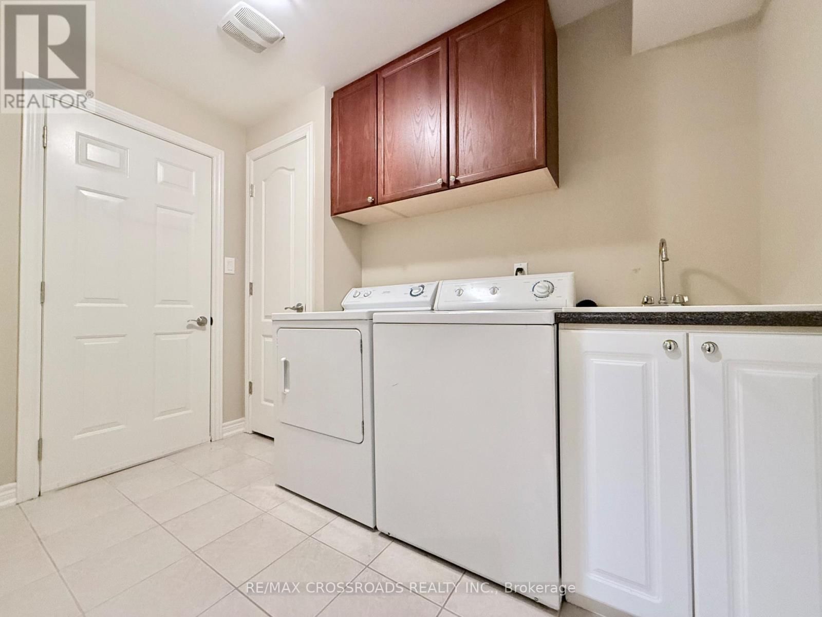 158 GAIL PARKS CRESCENT Image 25