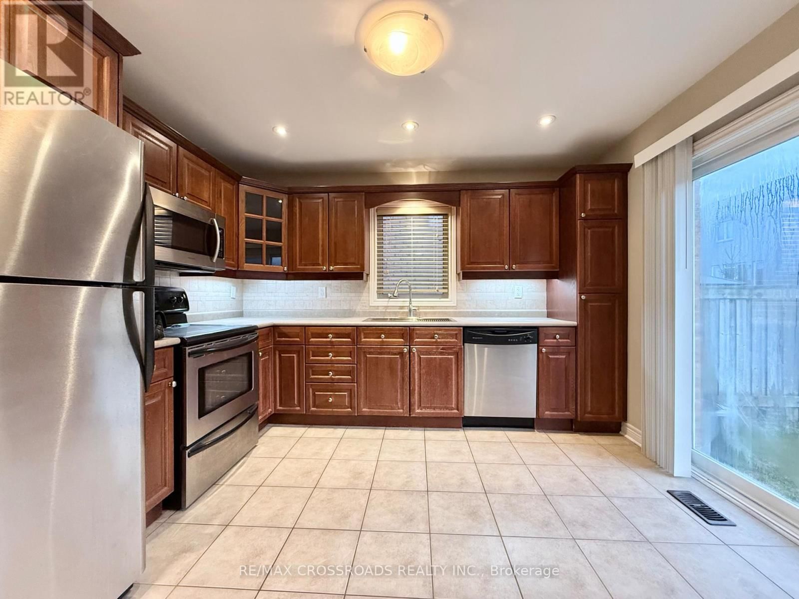 158 GAIL PARKS CRESCENT Image 5