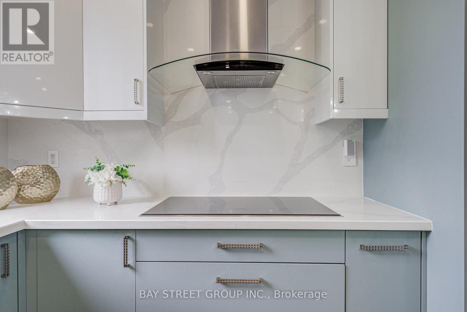 48 COZENS DRIVE Image 13