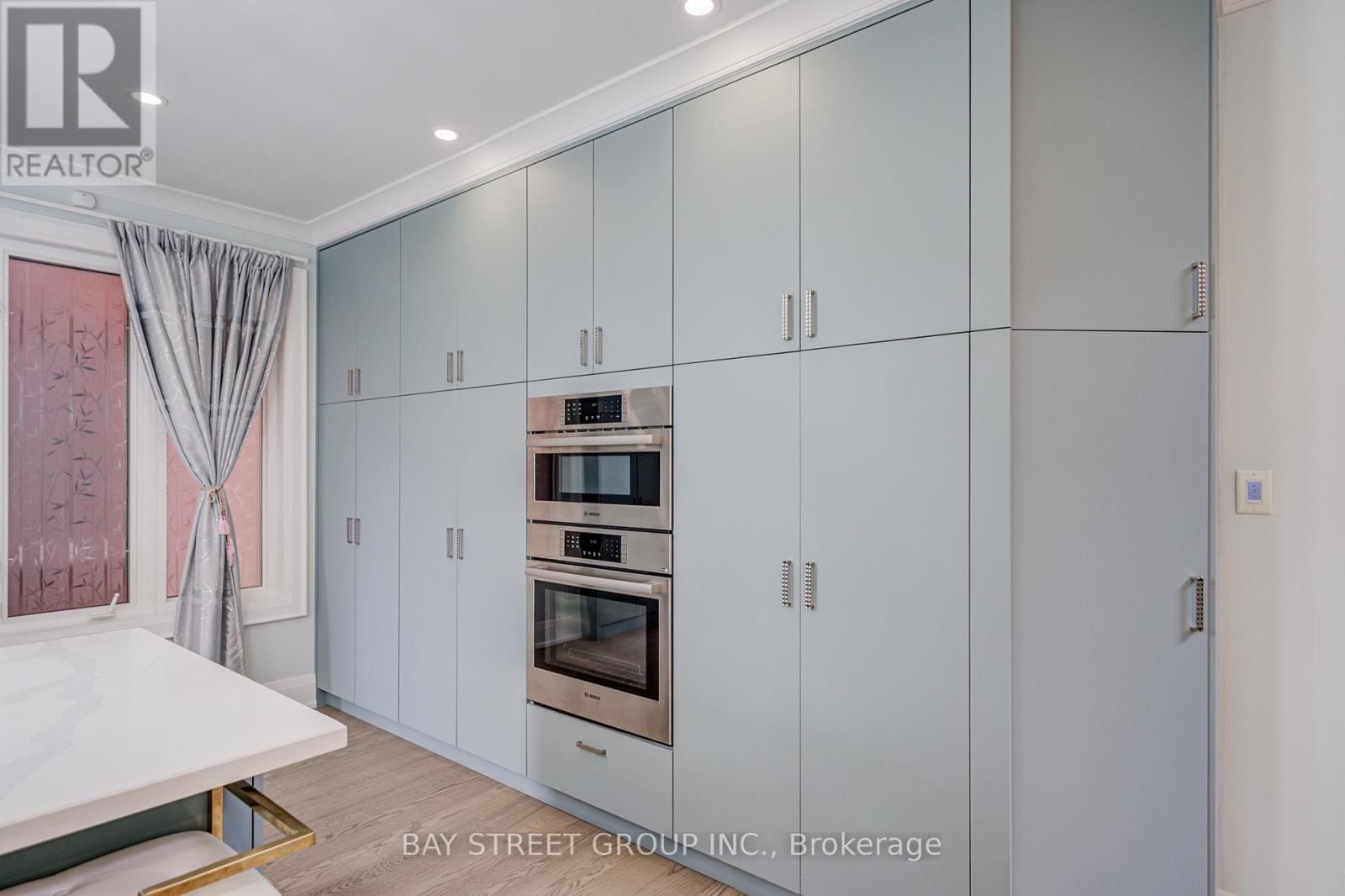 48 COZENS DRIVE Image 14