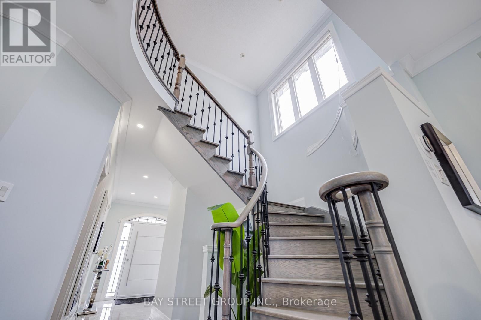 48 COZENS DRIVE Image 15