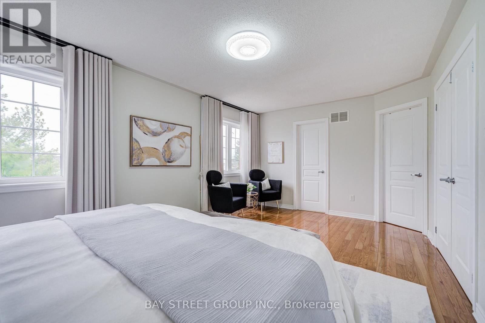 48 COZENS DRIVE Image 21