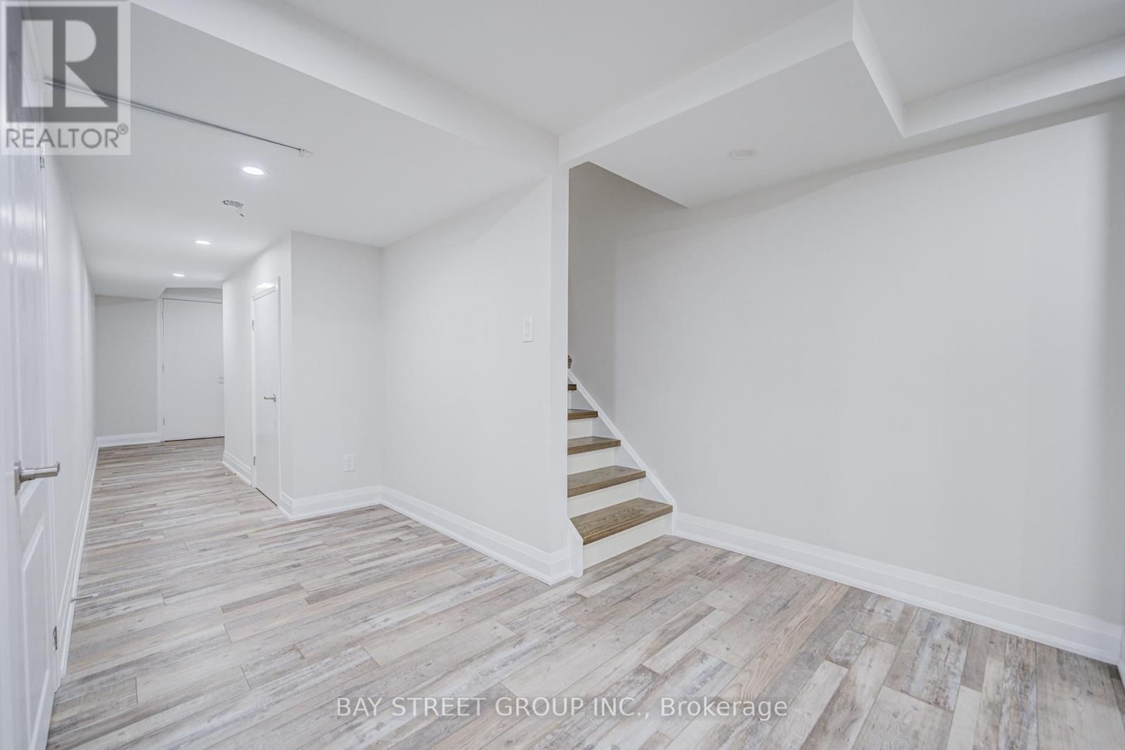 48 COZENS DRIVE Image 30