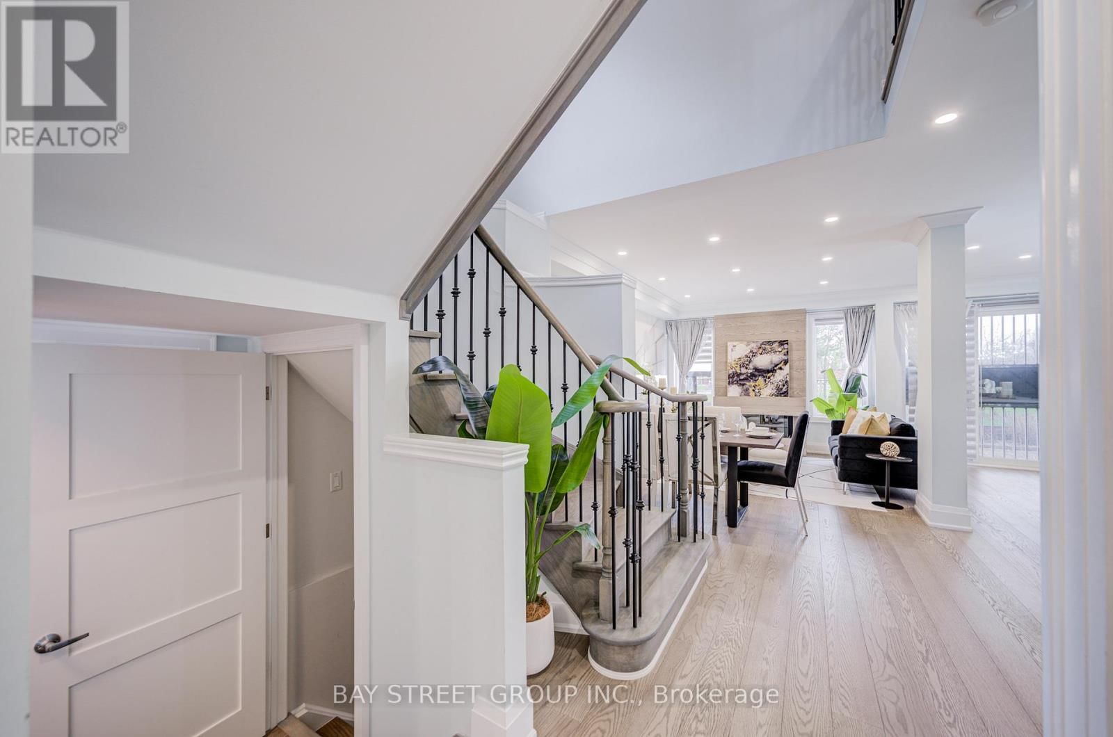 48 COZENS DRIVE Image 5