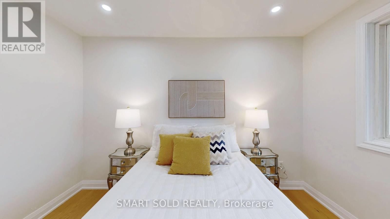 439 FERNLEIGH CIRCLE NORTH Image 18