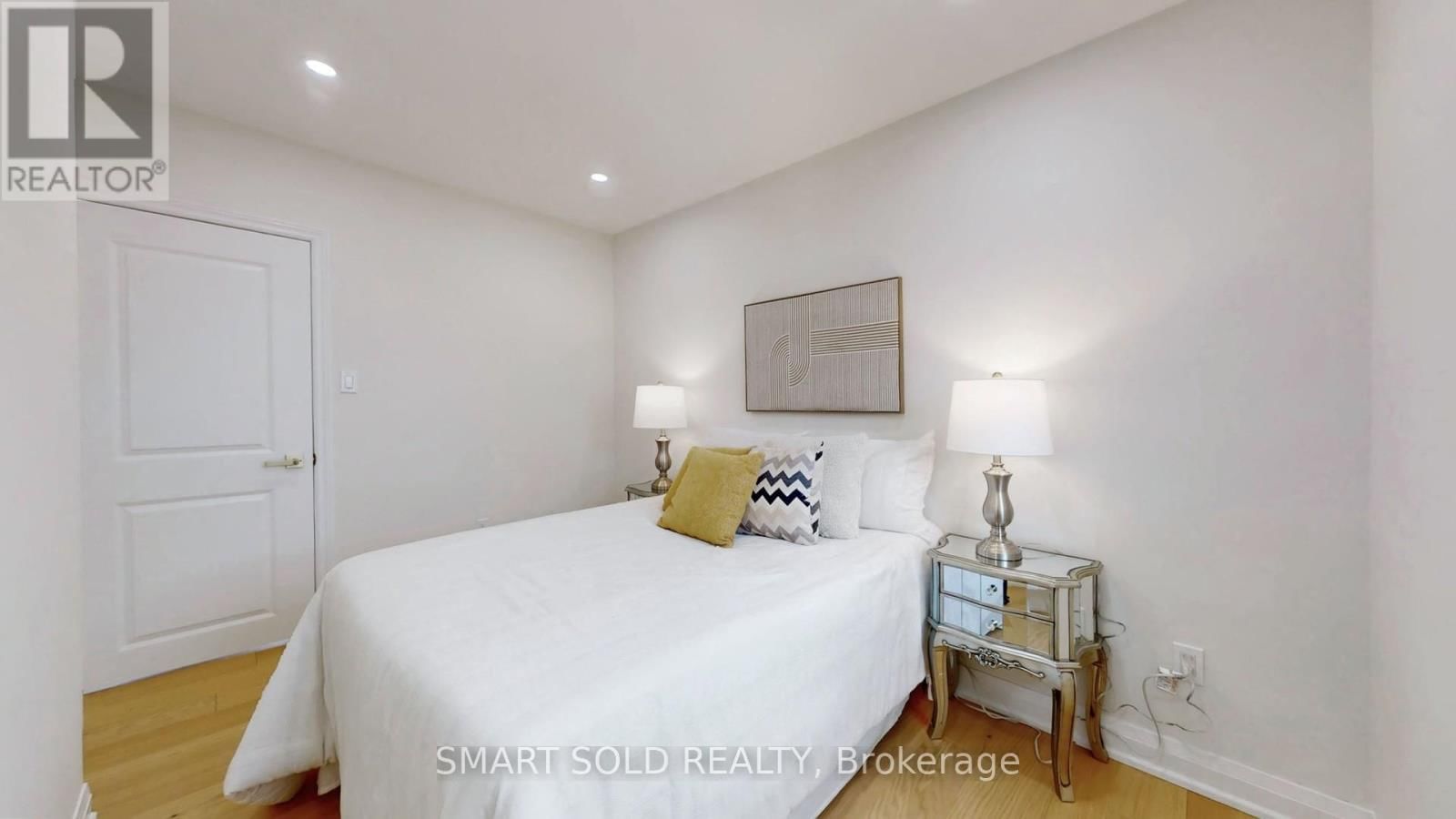 439 FERNLEIGH CIRCLE NORTH Image 19