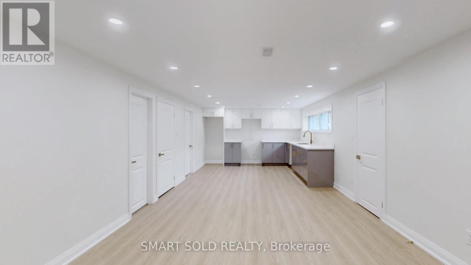 439 FERNLEIGH CIRCLE NORTH Image 24