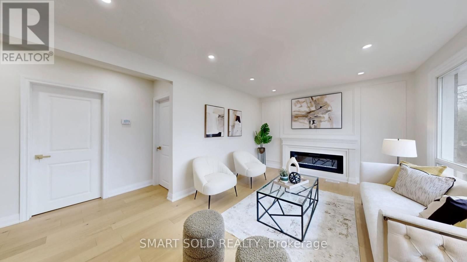 439 FERNLEIGH CIRCLE NORTH Image 3