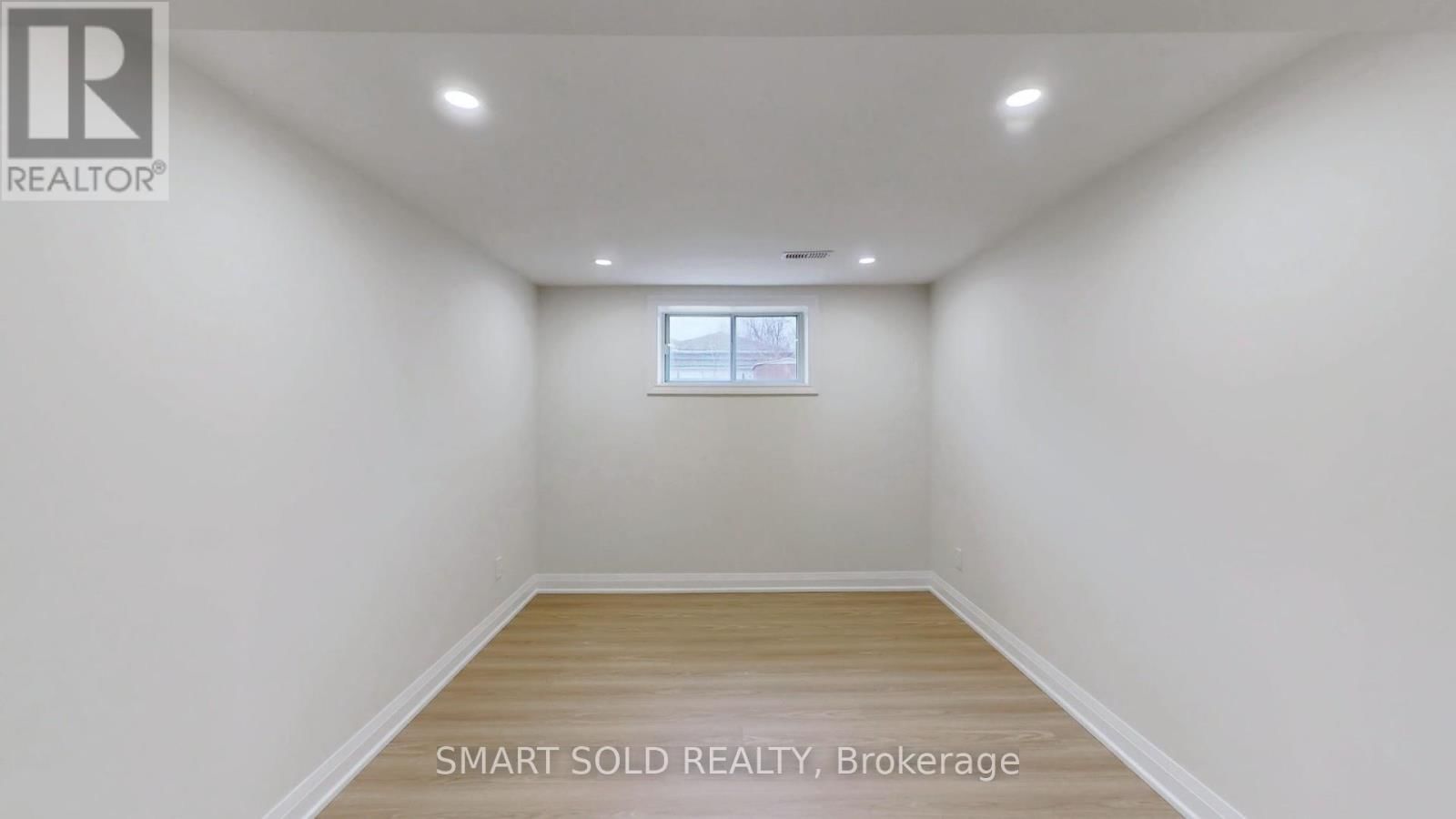 439 FERNLEIGH CIRCLE NORTH Image 30