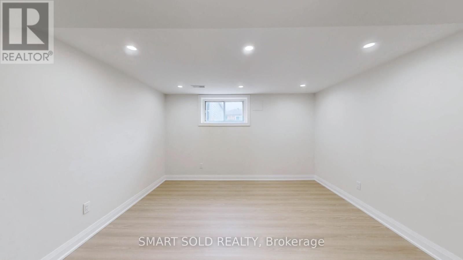 439 FERNLEIGH CIRCLE NORTH Image 33