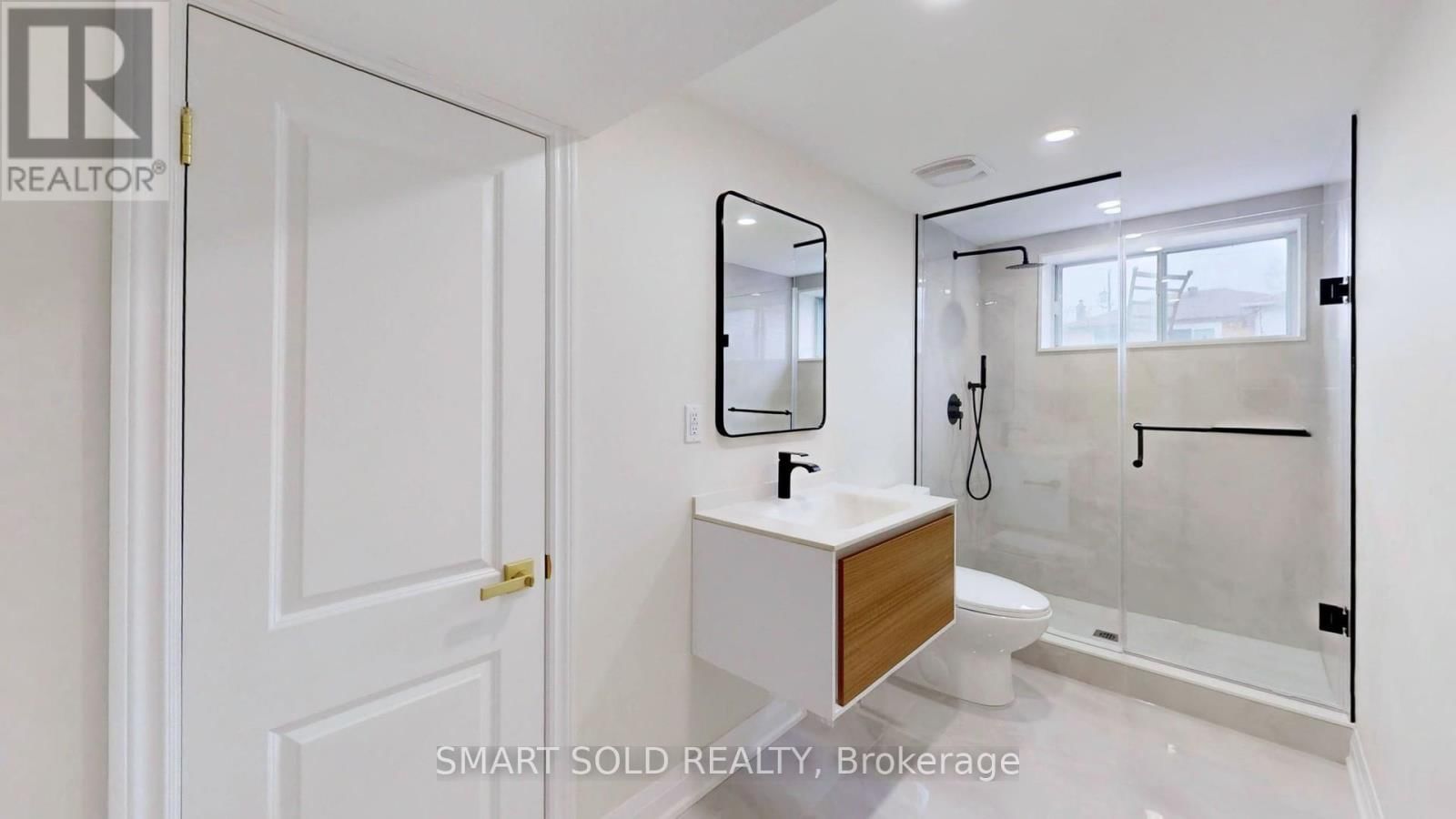 439 FERNLEIGH CIRCLE NORTH Image 35