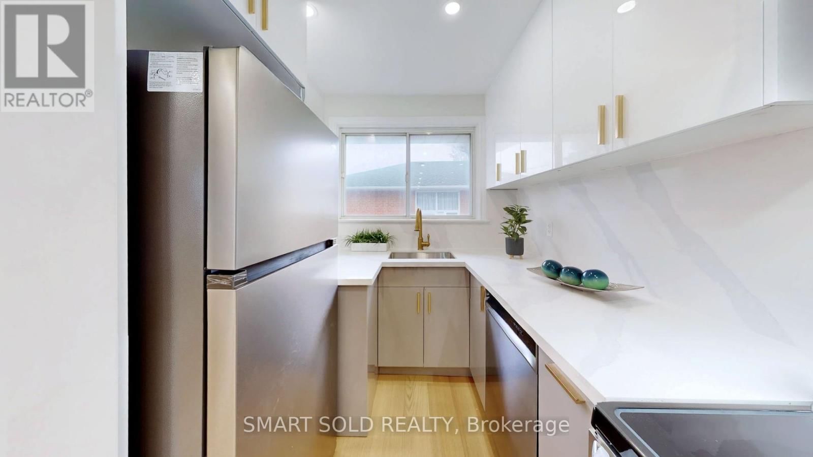 439 FERNLEIGH CIRCLE NORTH Image 7