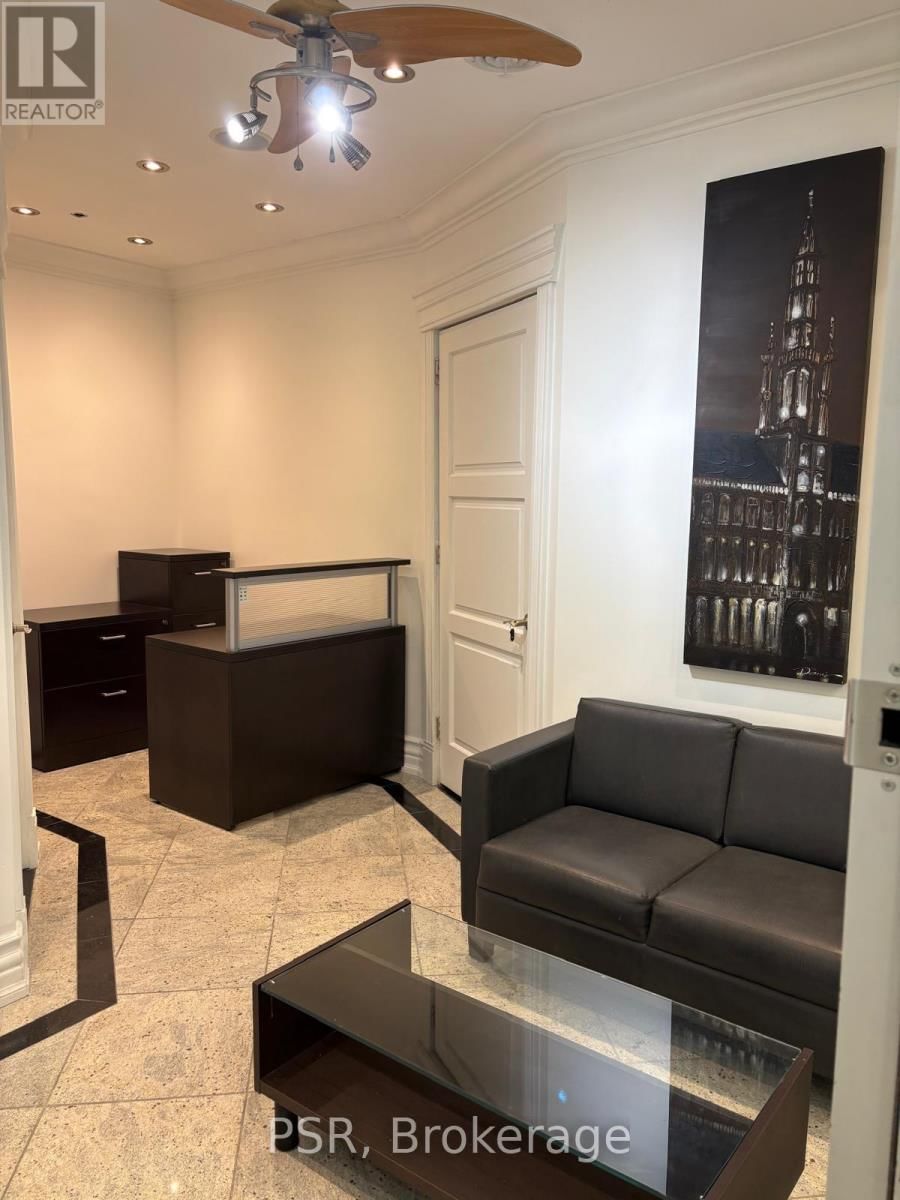 33D - 7398 YONGE STREET Image 7