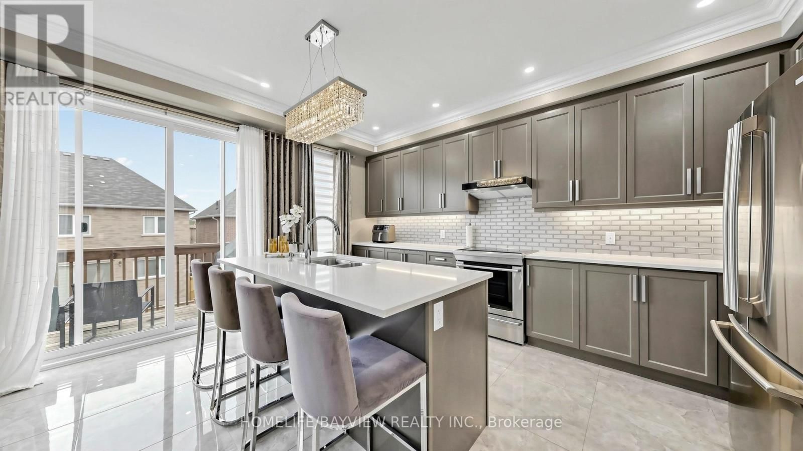 147 BEN SINCLAIR AVENUE Image 14