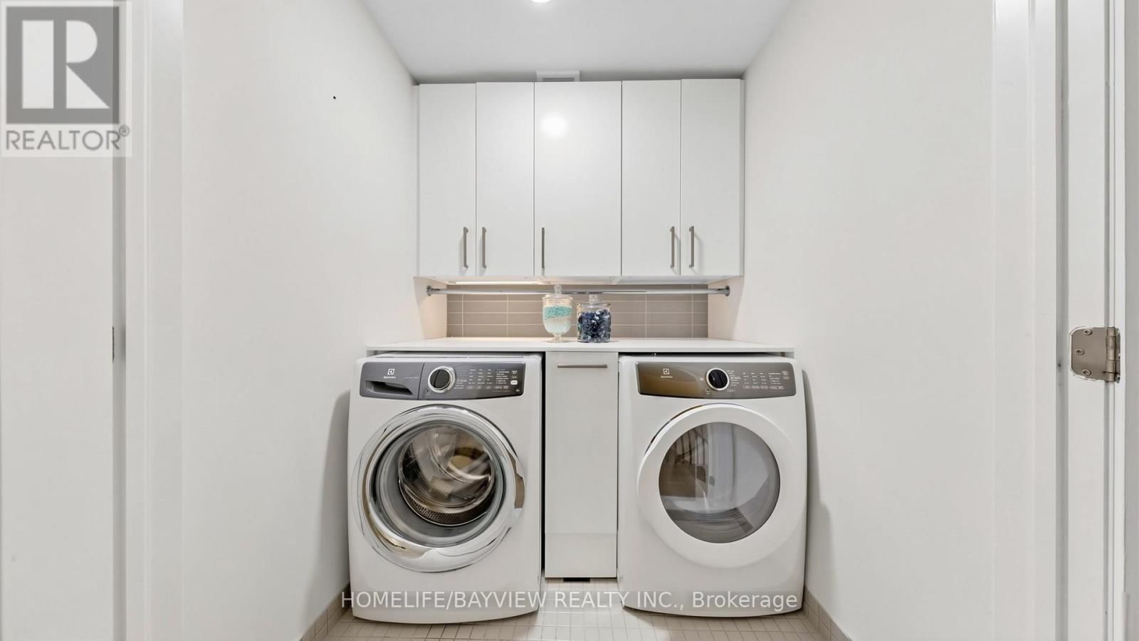 147 BEN SINCLAIR AVENUE Image 37