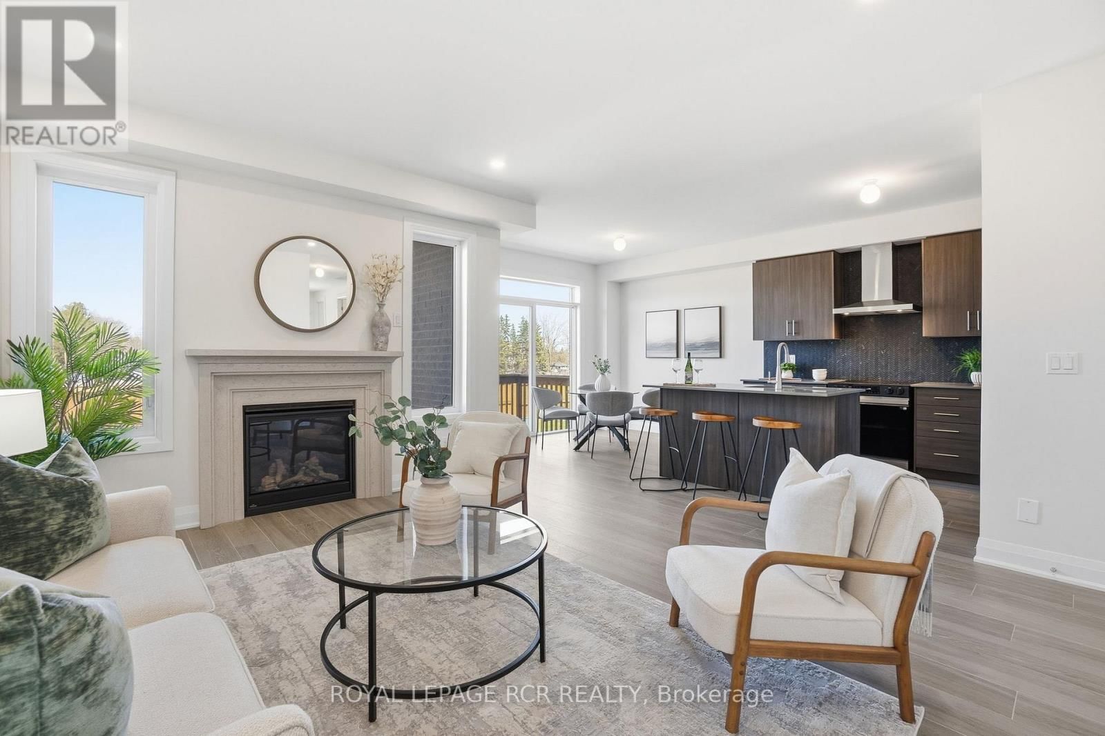 1350 DAVIS LOOP Image 11