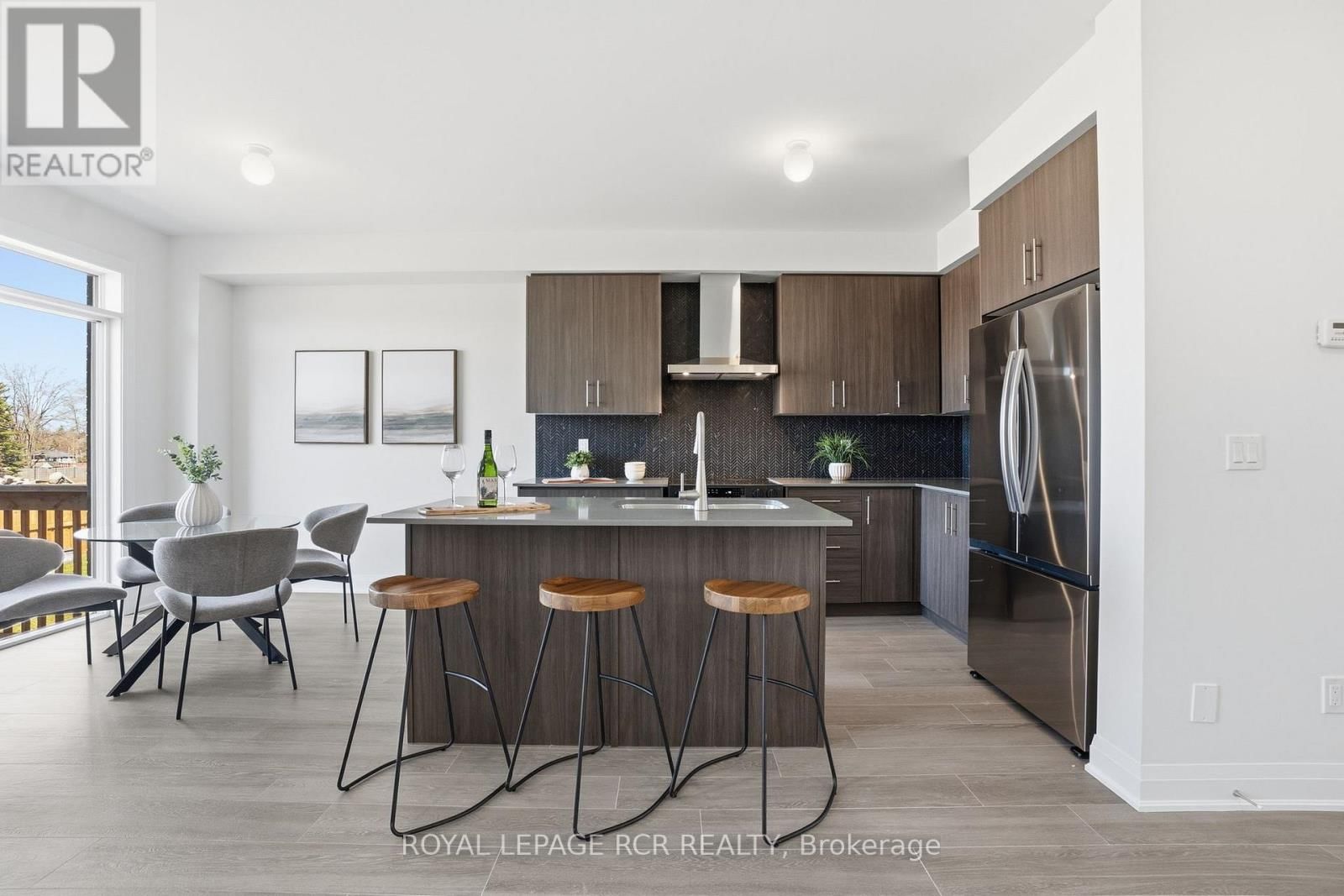 1350 DAVIS LOOP Image 13