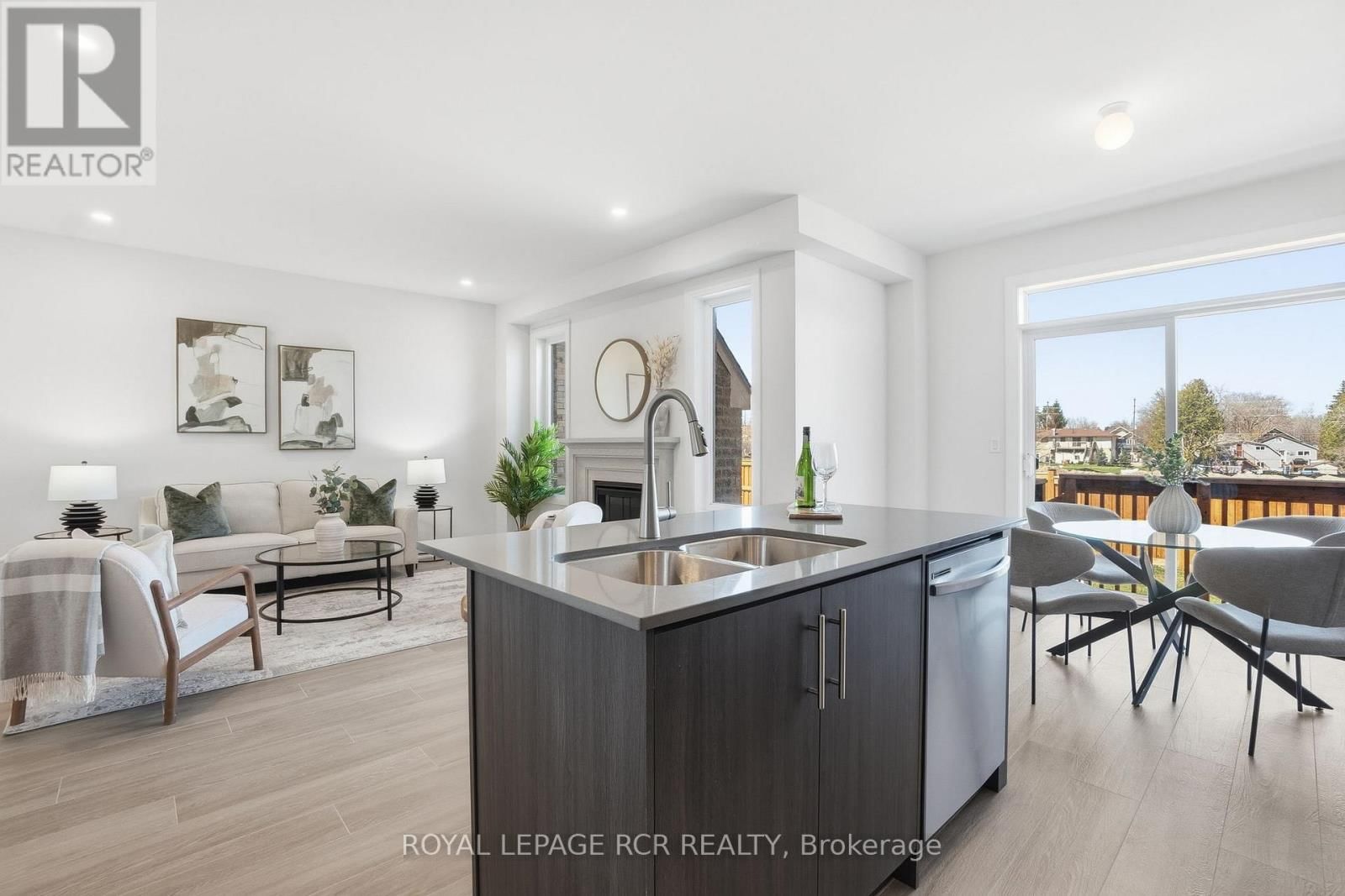 1350 DAVIS LOOP Image 17