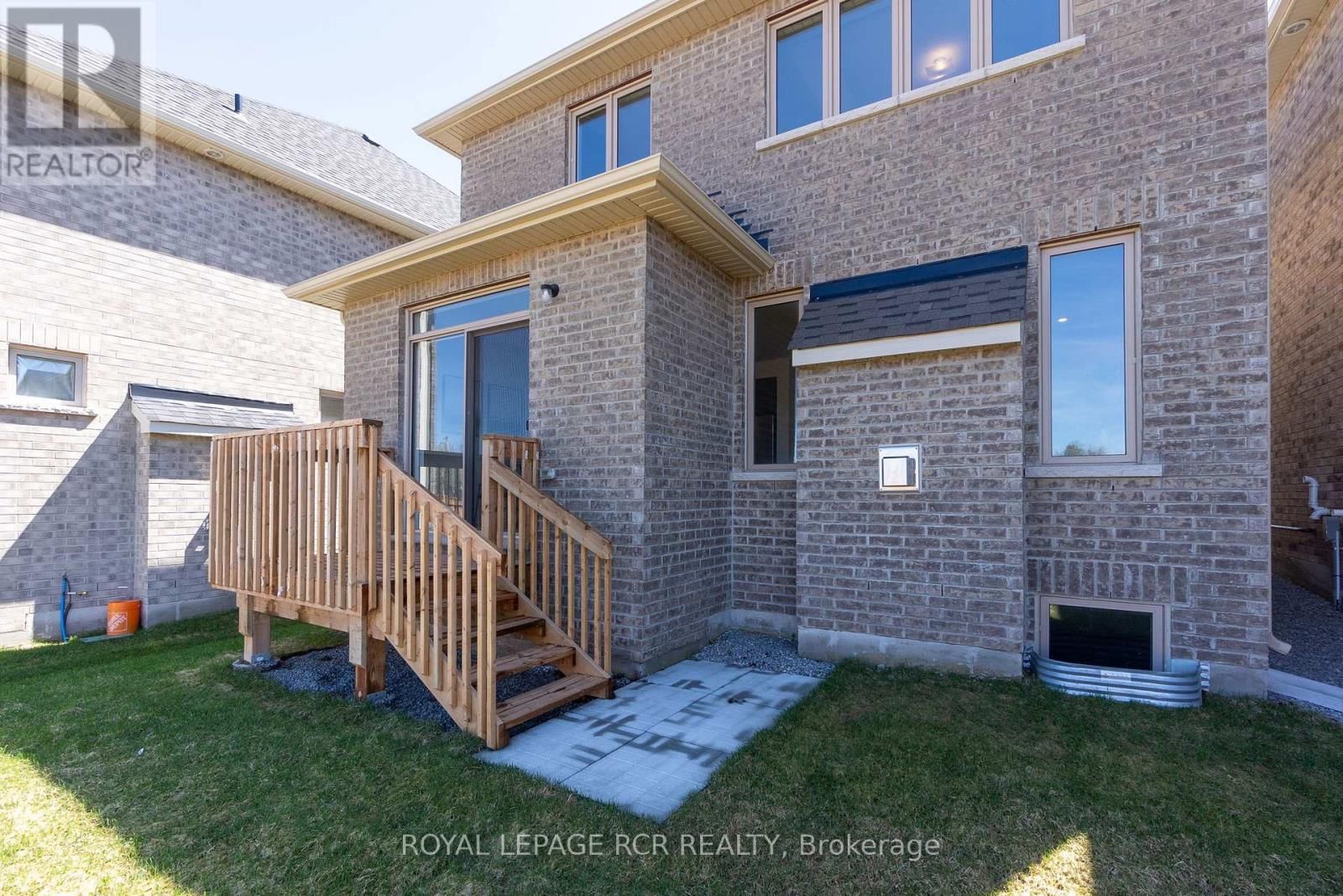 1350 DAVIS LOOP Image 33