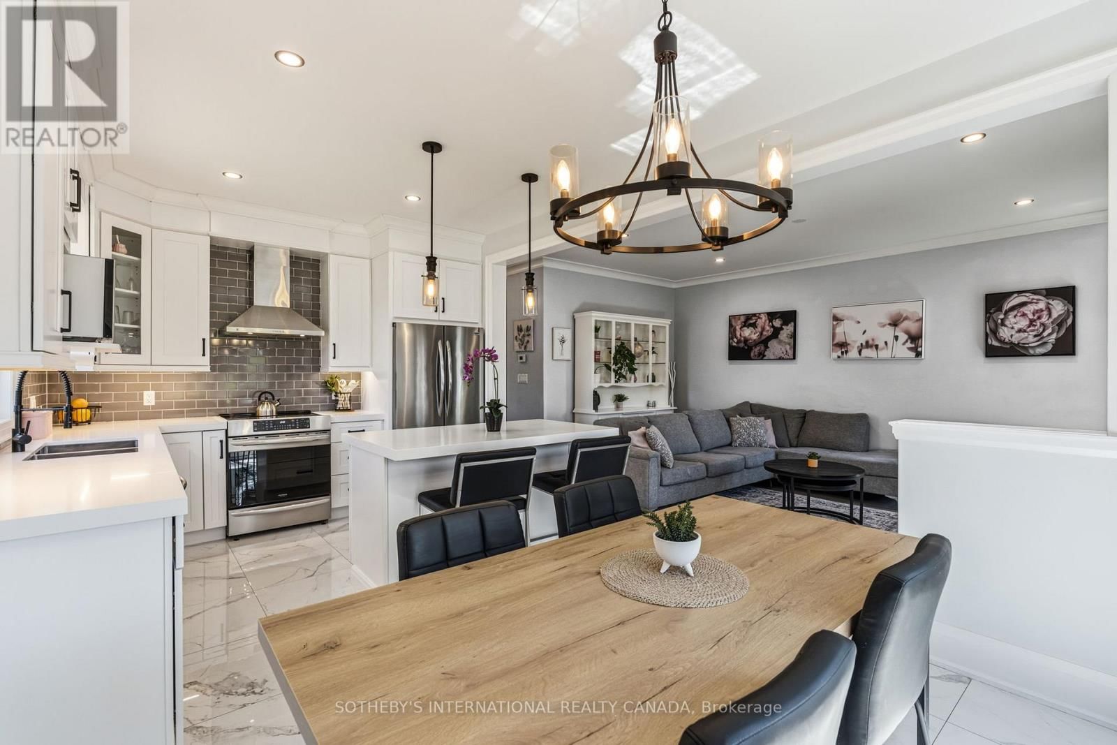 71 BURKE STREET Image 20