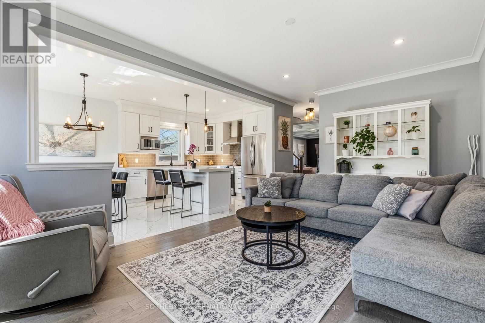 71 BURKE STREET Image 22