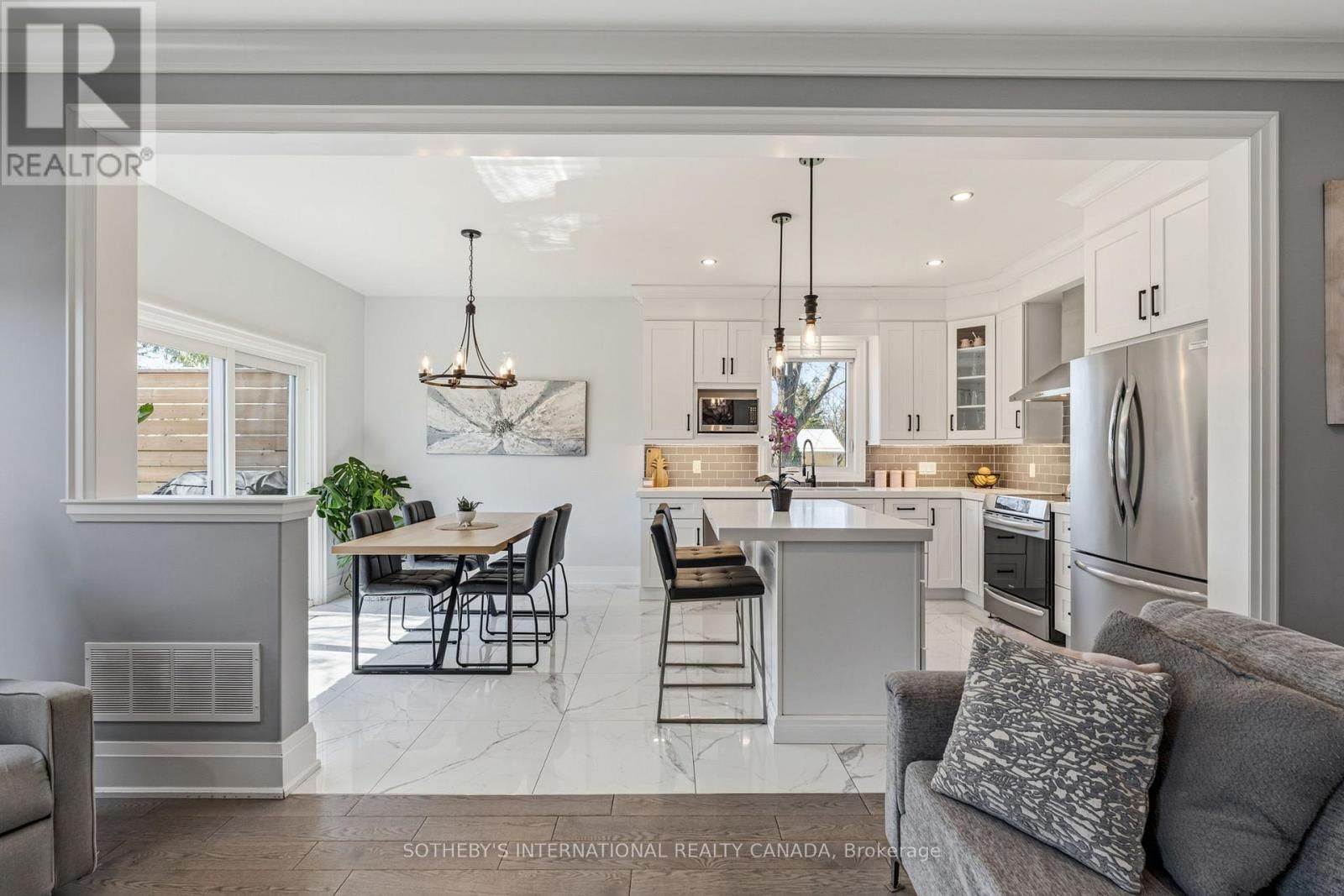 71 BURKE STREET Image 23