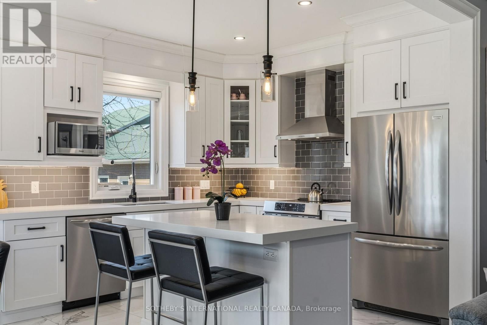 71 BURKE STREET Image 24