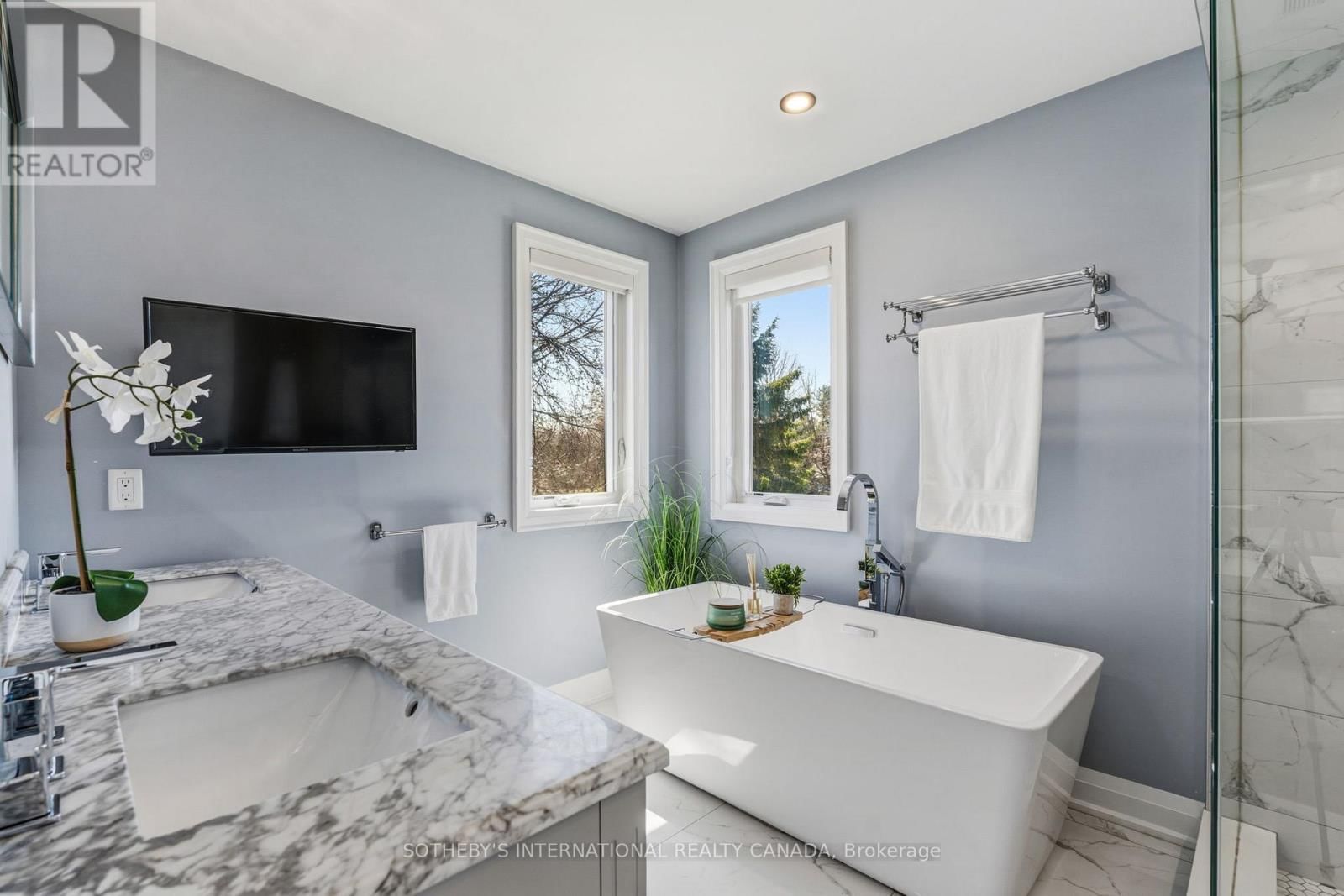 71 BURKE STREET Image 32