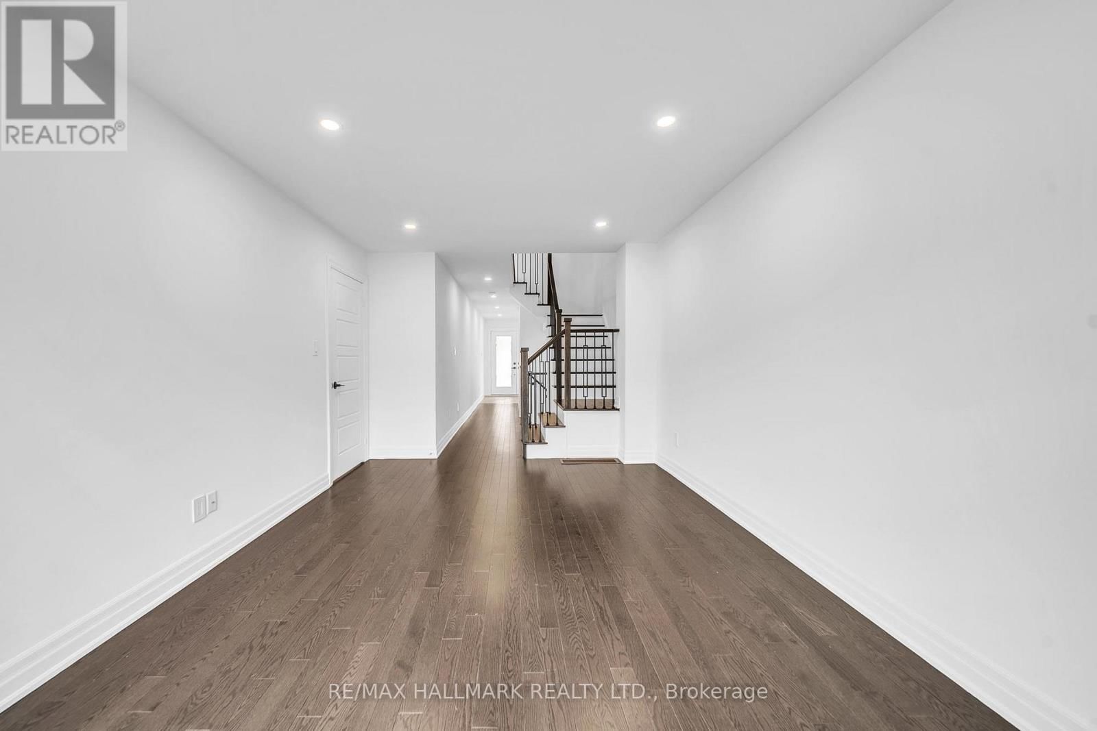 52 ALLURE STREET Image 10