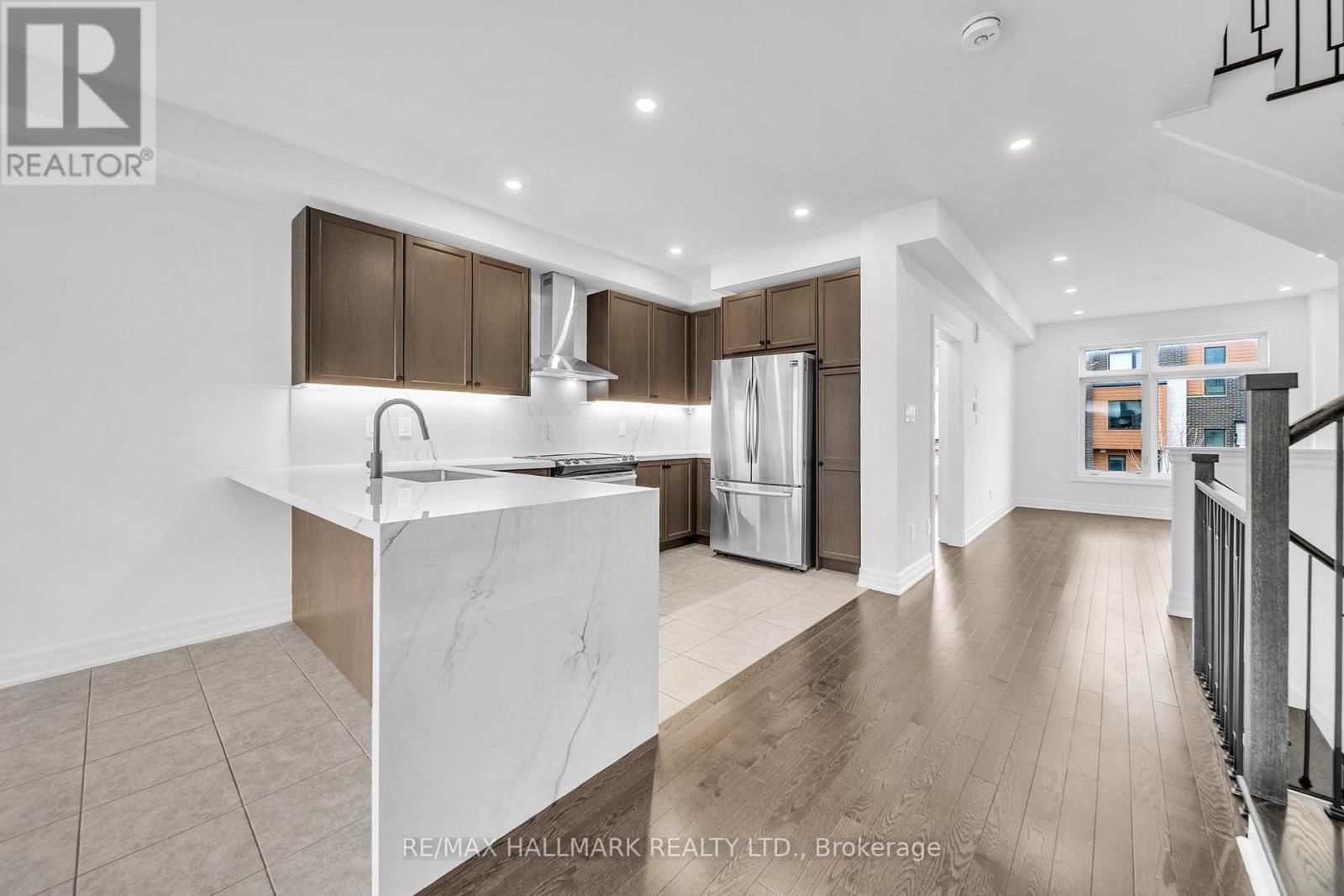 52 ALLURE STREET Image 15