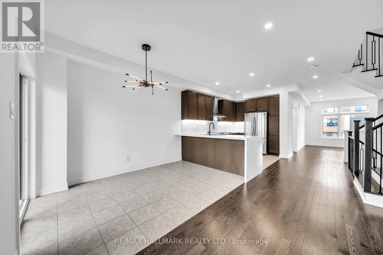 52 ALLURE STREET Image 17