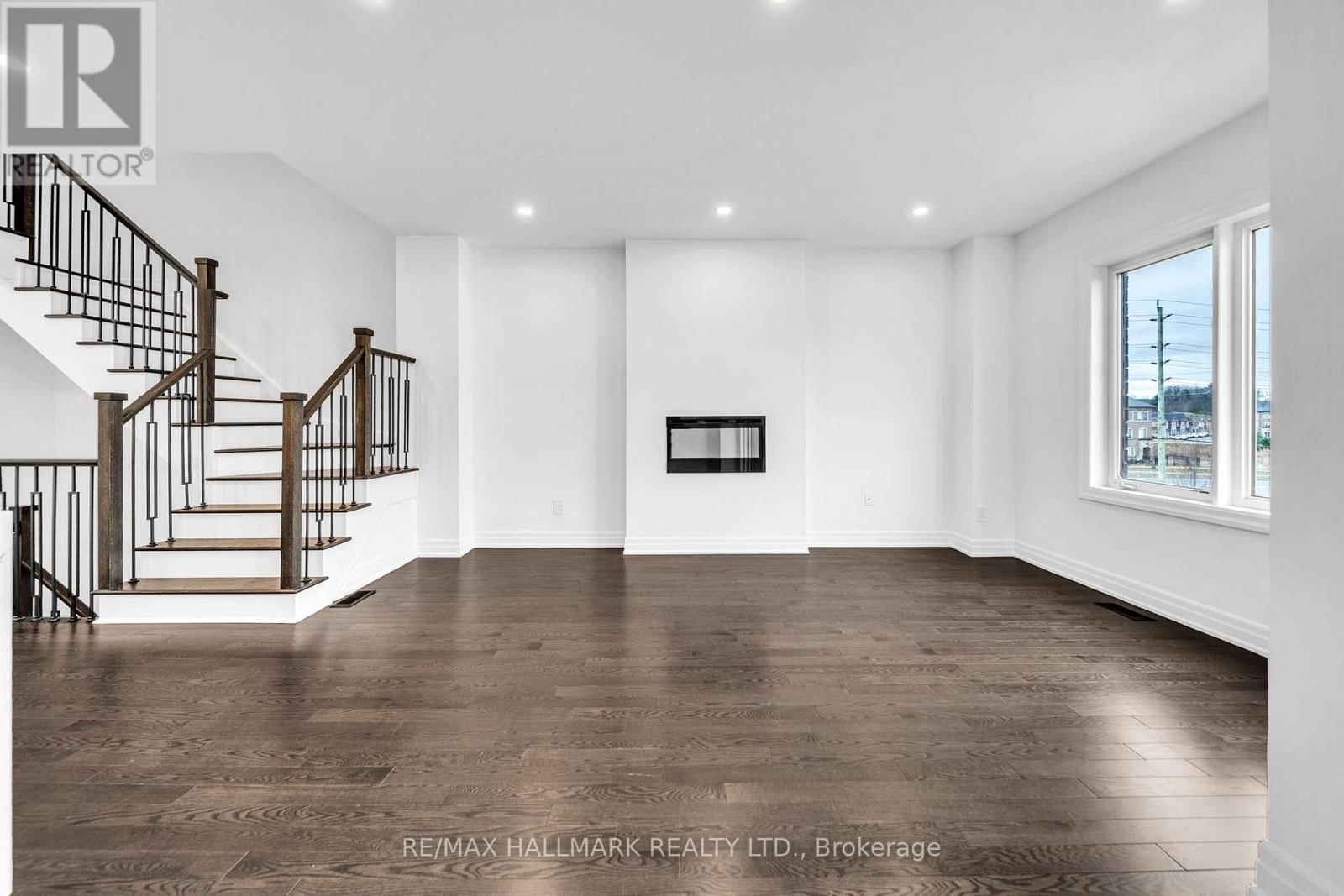 52 ALLURE STREET Image 20